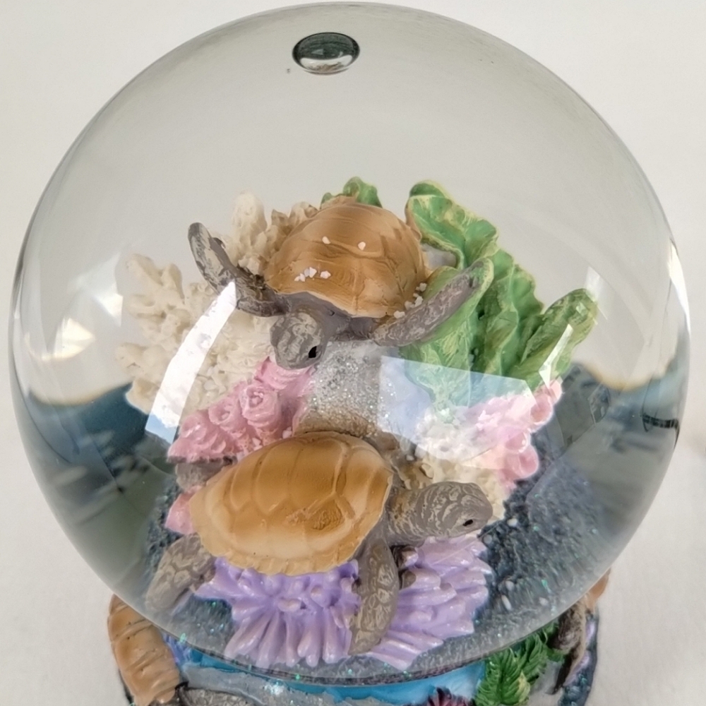 OdySea Aquarium Snow Globe Turtles AS IS Music Box Defective READ - Picture 11 of 12